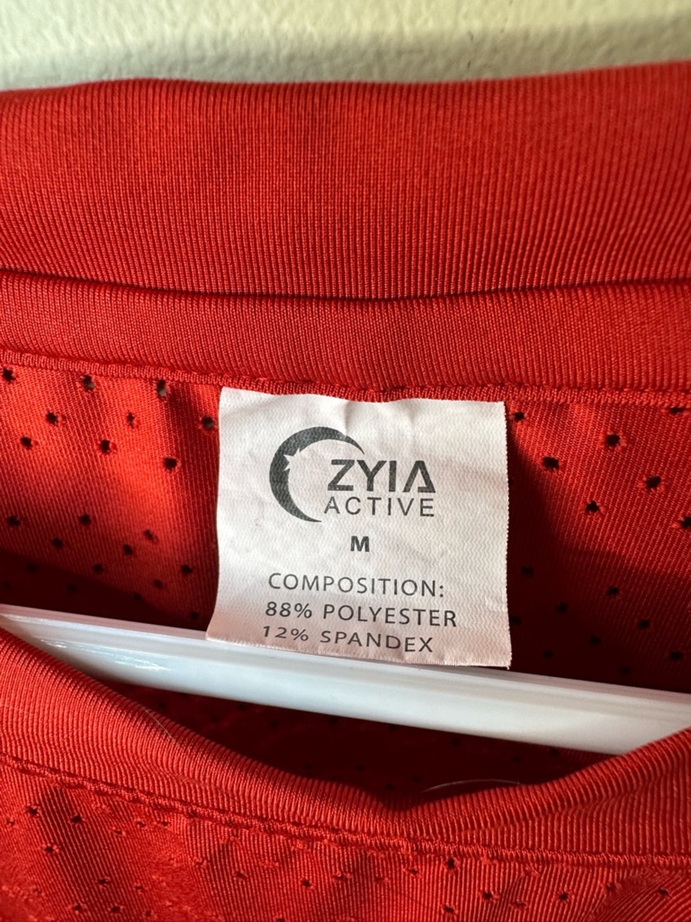 Women's ZYIA Active Chili Red Laser Cut Mesh Long Sleeve Shirt Size Med P2P 19” - Picture 5 of 5